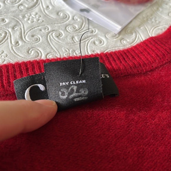 Women’s C by Bloomingdale’s cashmere crew neck sweater / Red / Small - Picture 5 of 9